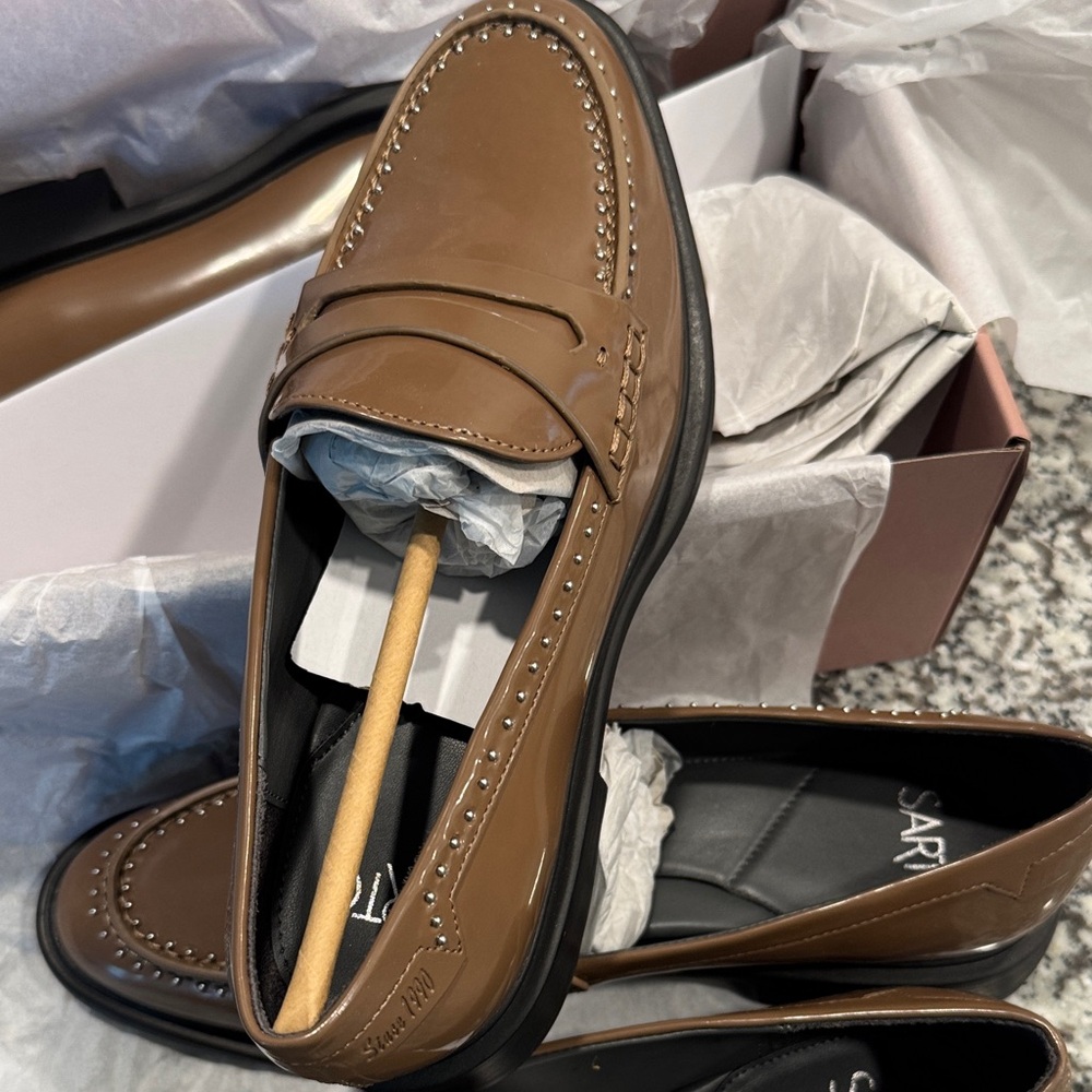 SARTO By Franco Sarto Brown Loafers - Picture 5 of 9